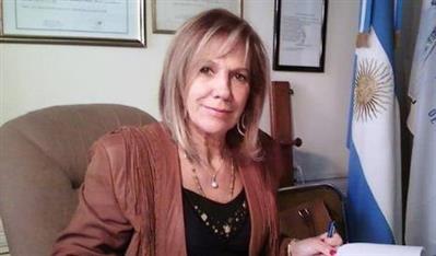 González, María América